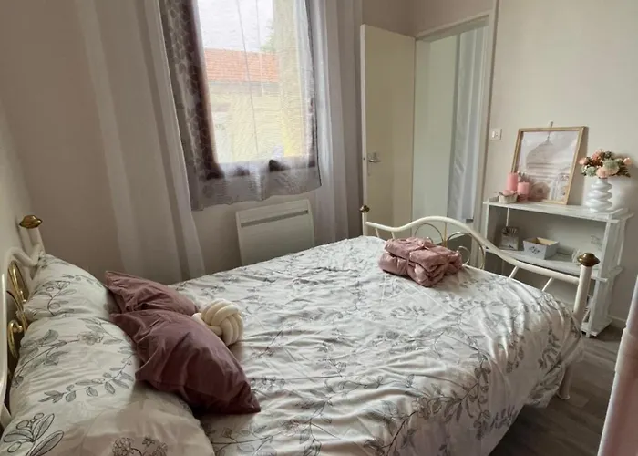 Hébergement de vacances Petit Coin De Verdure Au Cœur De *