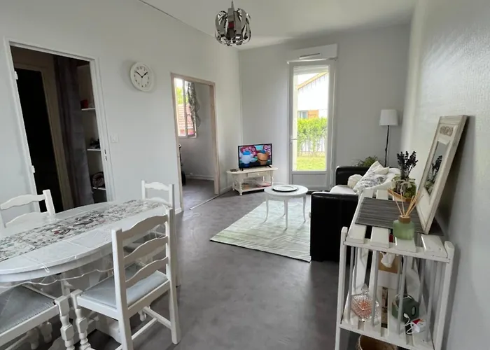 Petit Coin De Verdure Au Cœur De